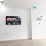 Beryl Road 1B2B Apartment In Hammersmith