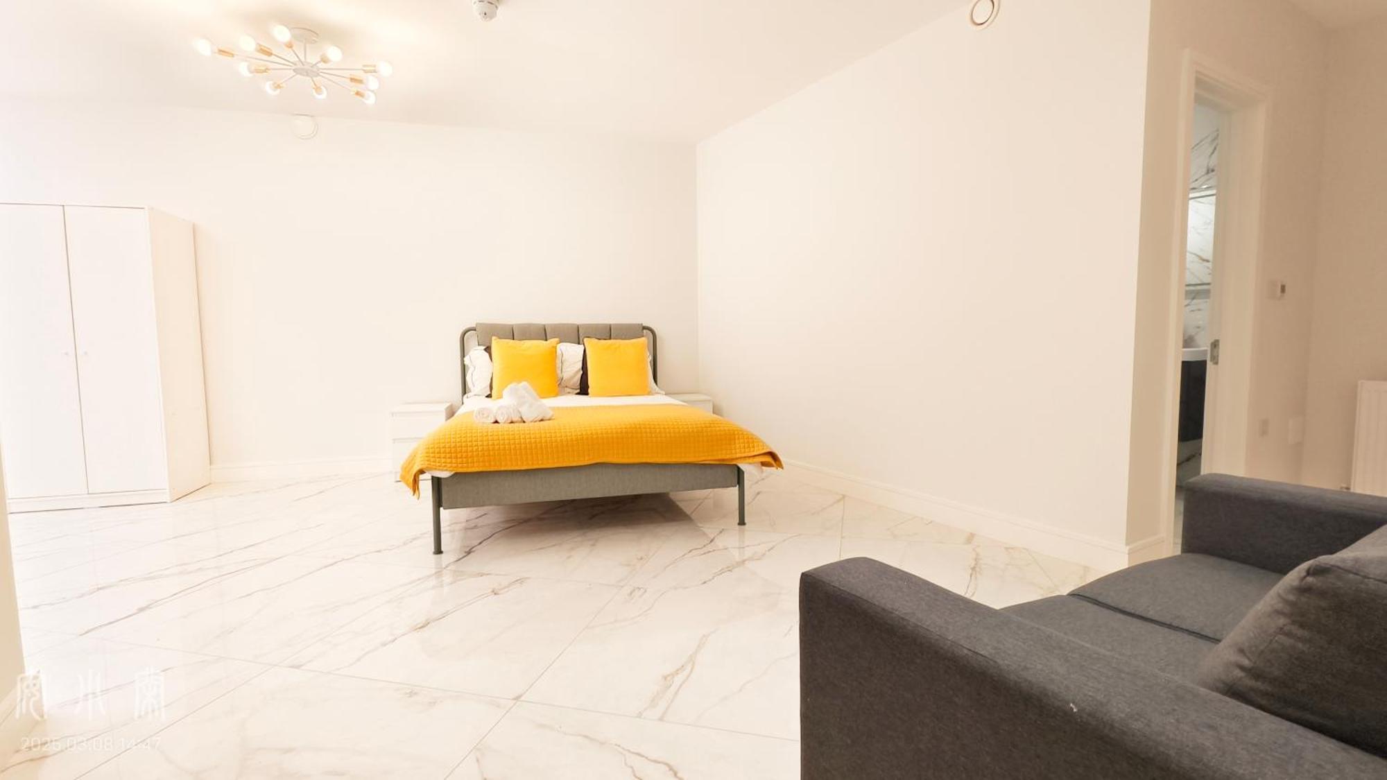 Beryl Road 1b2b In Hammersmith *